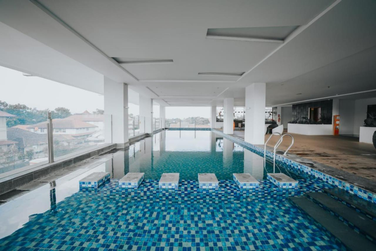 Swimming Pool 11