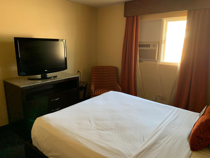 Bedroom 8