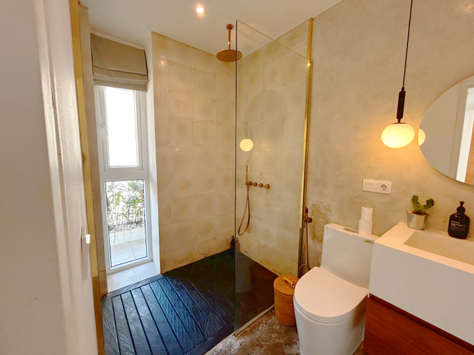 Bathroom 21