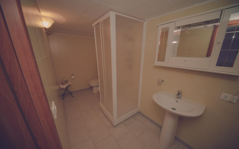 Bathroom 3, Cassiodoro Rooms Affittacamere, Catanzaro