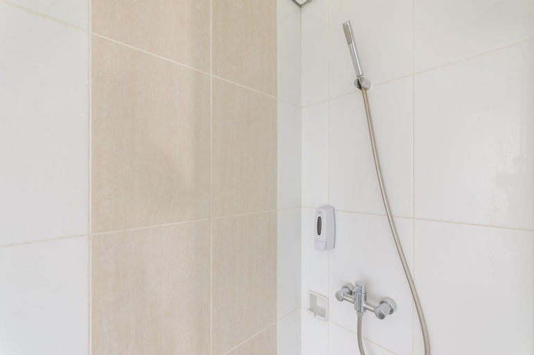 Bathroom 8