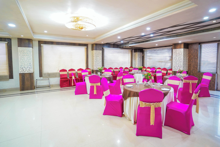 Food & Drinks 4, HOTEL FLORET INN, Durg