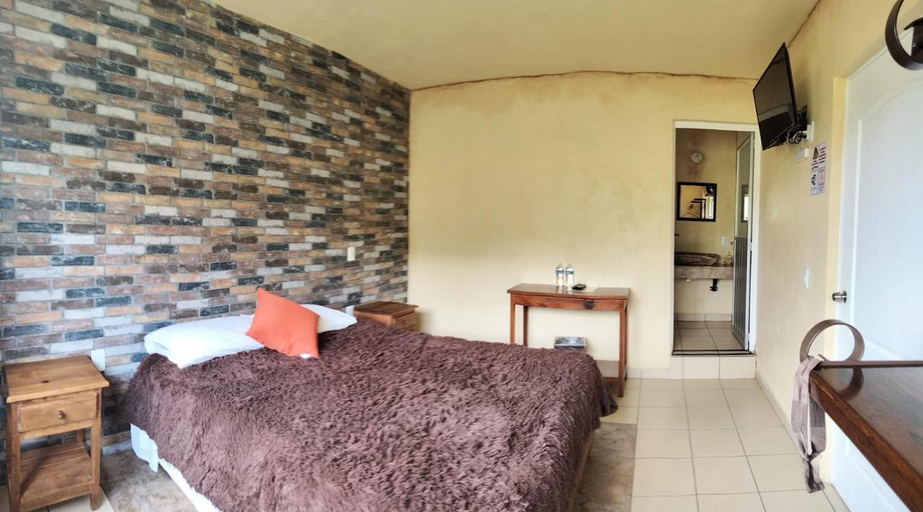 Bedroom 2, Hotel Casa del Arbol, Ezequiel Montes
