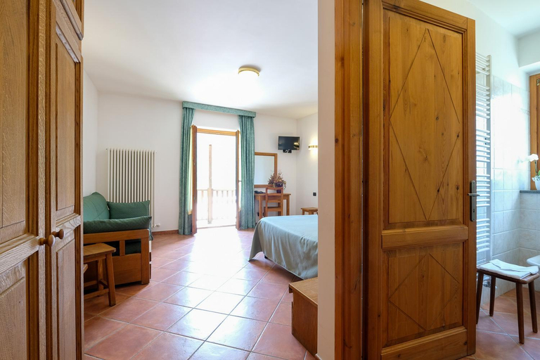 Bedroom 2, Hotel Casalpina Don Barra, Torino