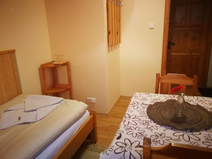 Others 5, Pod palmou Gerlachov, Poprad