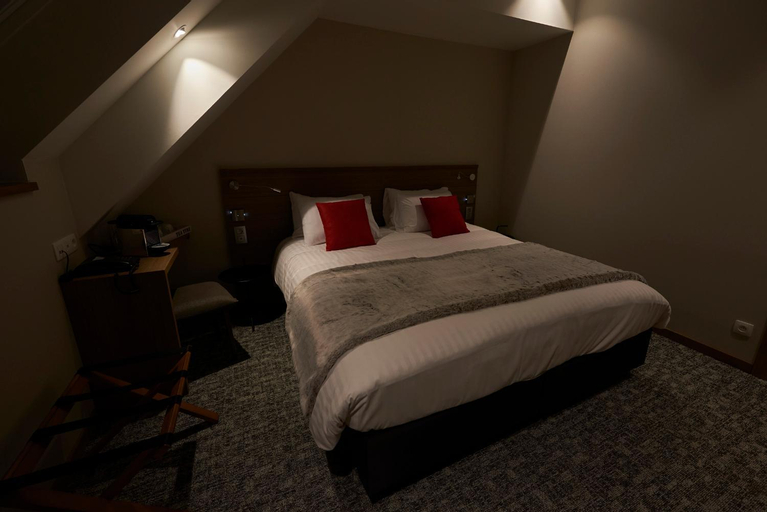 Bedroom 12