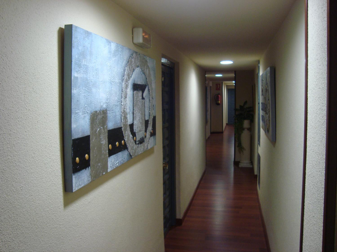 Others 5, Hotel San Antonio, Ávila