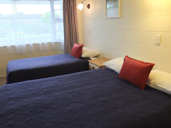 Others 4, Colonial Court Motel, Waipa