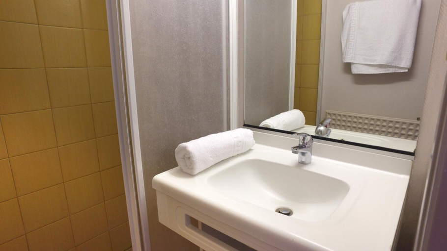 Bathroom, Vvf Villages St Bonnet Champsaur, Hautes-Alpes