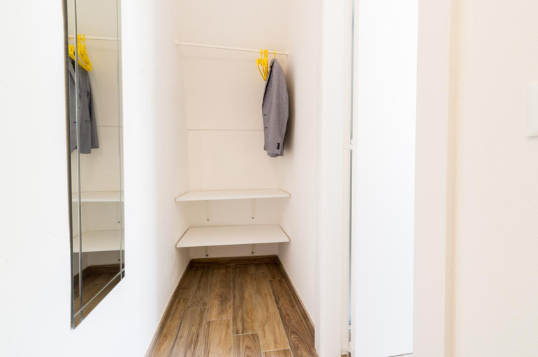 Bedroom 2, Mini-Loft Sanremo City Center AC & WIFI, Imperia