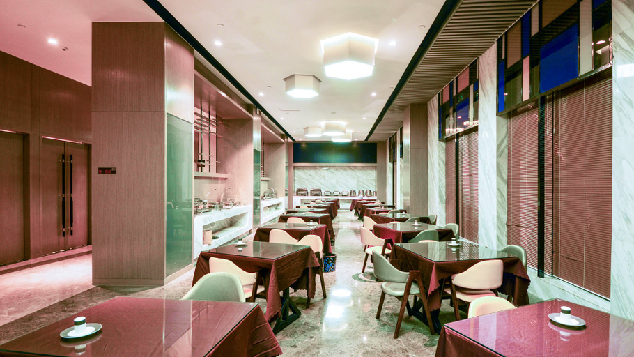 Food & Drinks 3, Holiday Inn Express LHASA POTALA PALACE by IHG, Lhasa