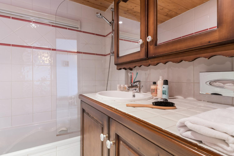 Bathroom 4, Residence Pierre & Vacances Premium Le Roselend, Savoie