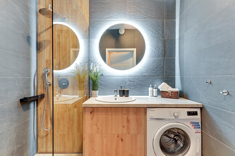 Bathroom, Bastion Walowa City Center by Downtown Apartments, Gdańsk City