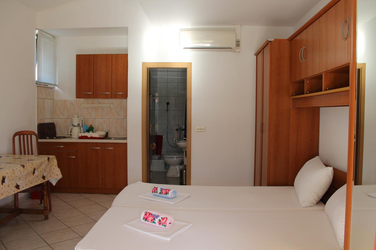 Others 2, Apartments Sveti Anton, Orebić