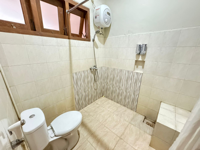 Bathroom 9