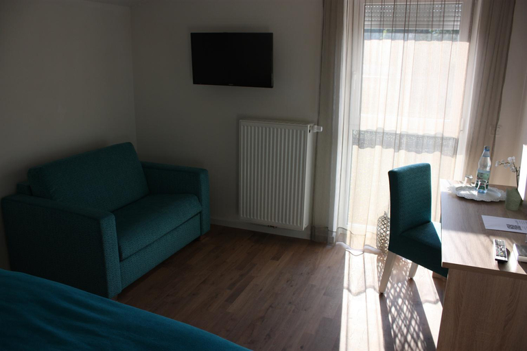 Bedroom 3, Zur Lahnbrucke, Marburg-Biedenkopf