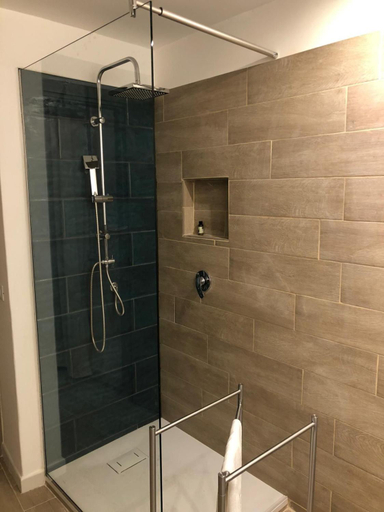 Bathroom 1, Kale Atenea, Agrigento