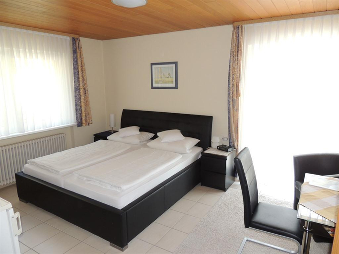 Bedroom 2, Gästehaus Bächle, Ortenaukreis
