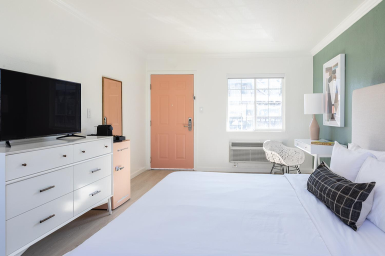 Bedroom 16
