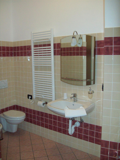 Bathroom 4