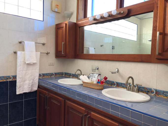 Bathroom 3, Casa de la Aduana Hotel Boutique, Ahome