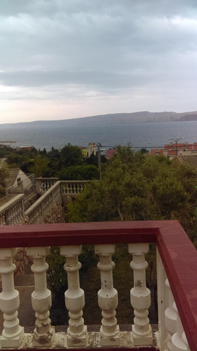 Others 4, Guesthouse BILI, Karlobag