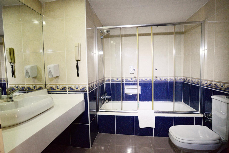 Bathroom, Bulvar Hotel, Antalya