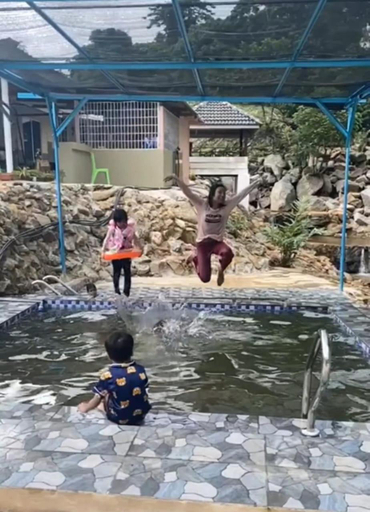 Sport & Beauty 5, Homestay Teratak D`kemangi with Private Pool, Baling