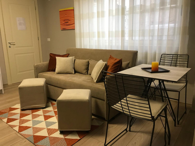 Others 3, Home away from Home Apartment, Durrësit
