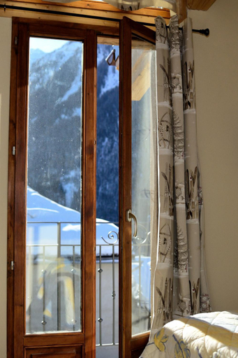 Bedroom 3, Chalet Hotel La Tarine, Savoie