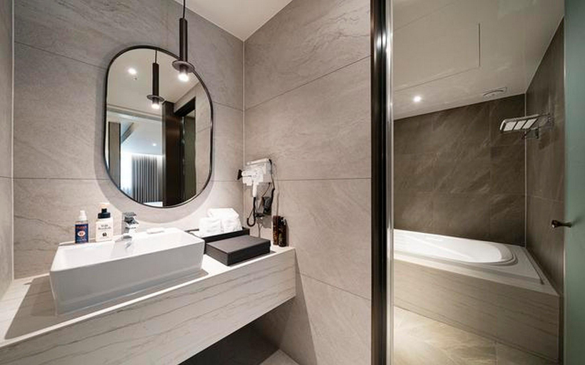 Bathroom 5, Kimpo Amuse Hotel, Gimpo