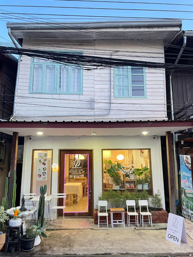 Le Moon Hotel, Chiang Khan