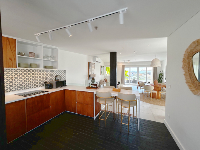 Dining Room 24