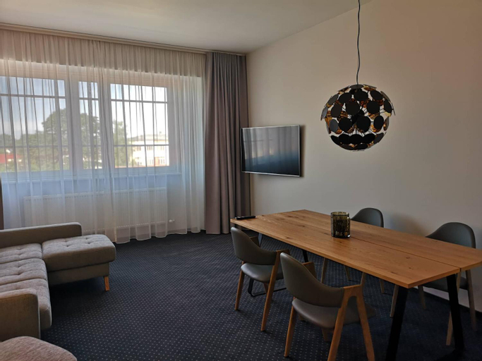Dining Room 4