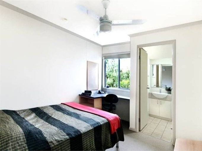 Bedroom, Sunshine Coast Varsity Resort shared Unit, Maroochy - Buderim