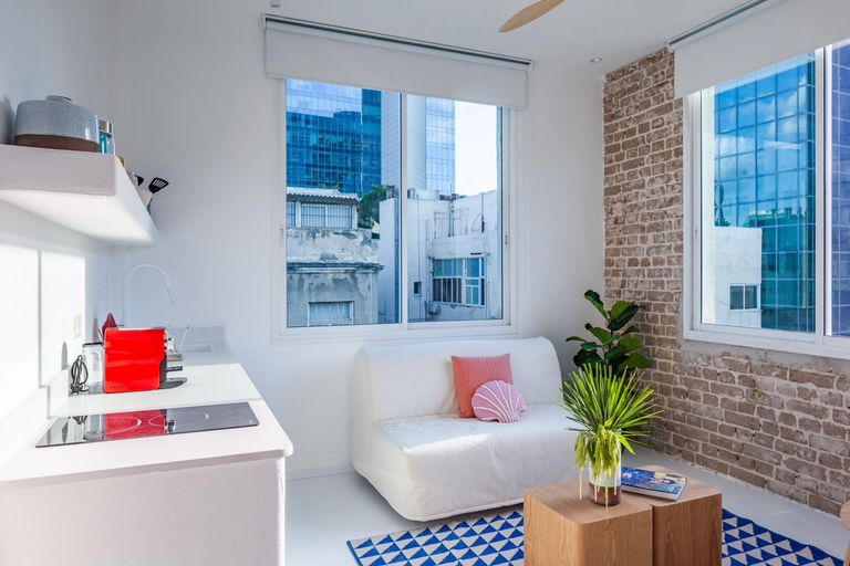 Others 5, Isla apartment's