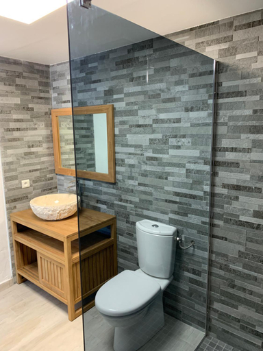 Bathroom, Hotel Castel d'Orcino, Corse-du-Sud