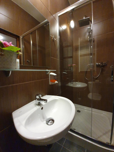 Bathroom 3, Pensjonat Lesniczowka, Słubice