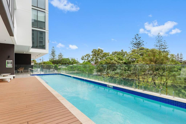 Sport & Beauty, Breathtaking Penthouse Paradise Ocean views Pool, Gold Coast