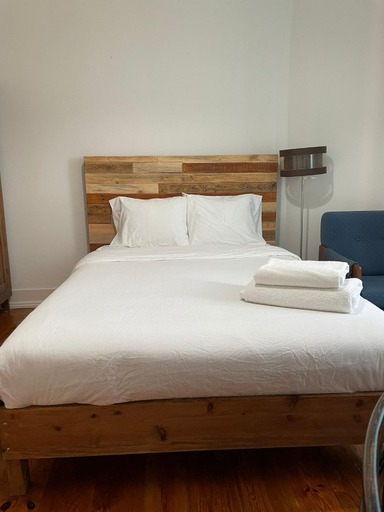 Others 4, Retro M2 R4 - Lovely Double Room with Shared Bathroom, Lisbon