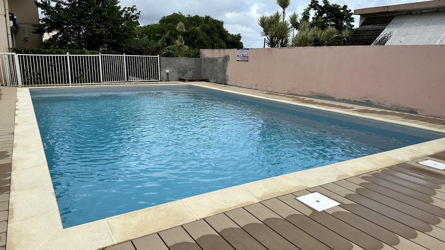 Sport & Beauty 2, Ti Caraibes, appartement T3 atypique, vue mer, piscine et proche plage, Les Trois-Îlets