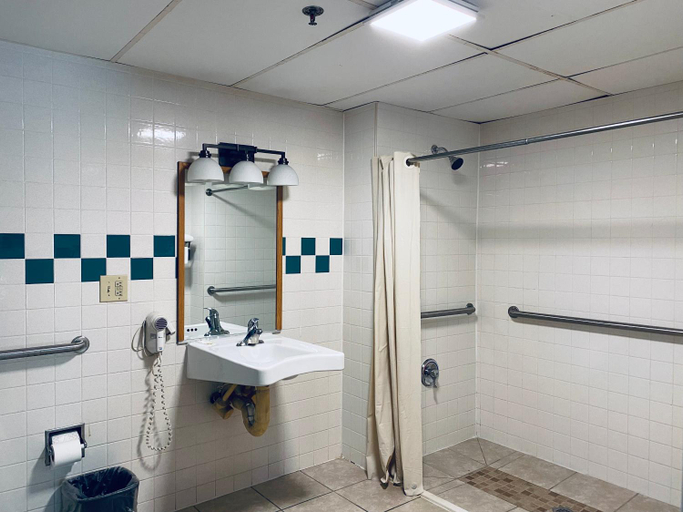 Bathroom 3, Excel Inn & Suites, Stafford