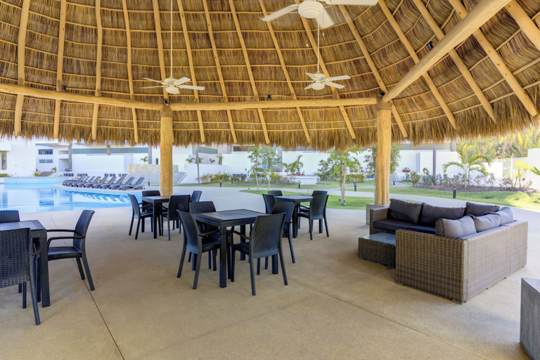 Food & Drinks 4, Altamar Canal View Condos, Puerto Vallarta