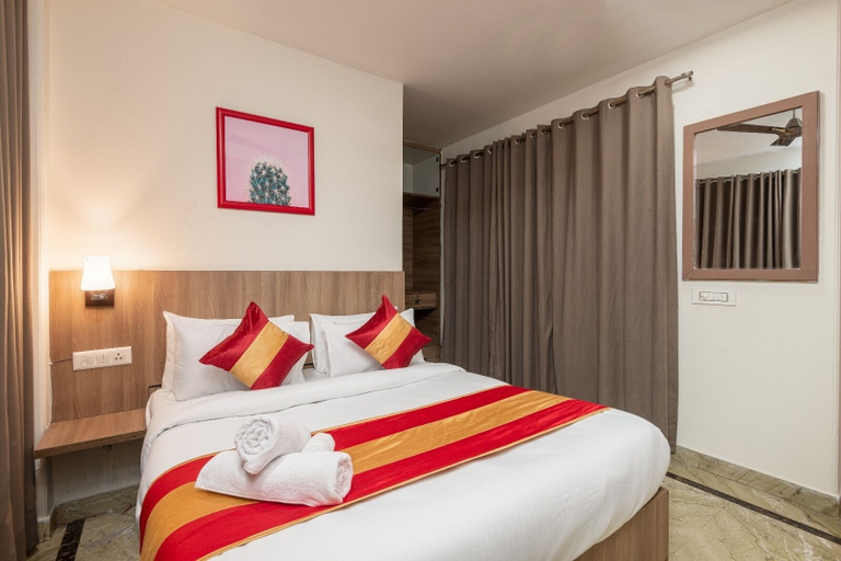 Bedroom 2, Saavi Hotel Medicity, Gurgaon