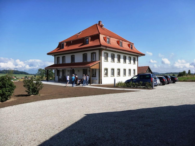 Others 5, Le Relais du Chateau Monney, Lac