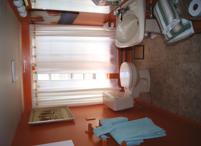 Bathroom 2