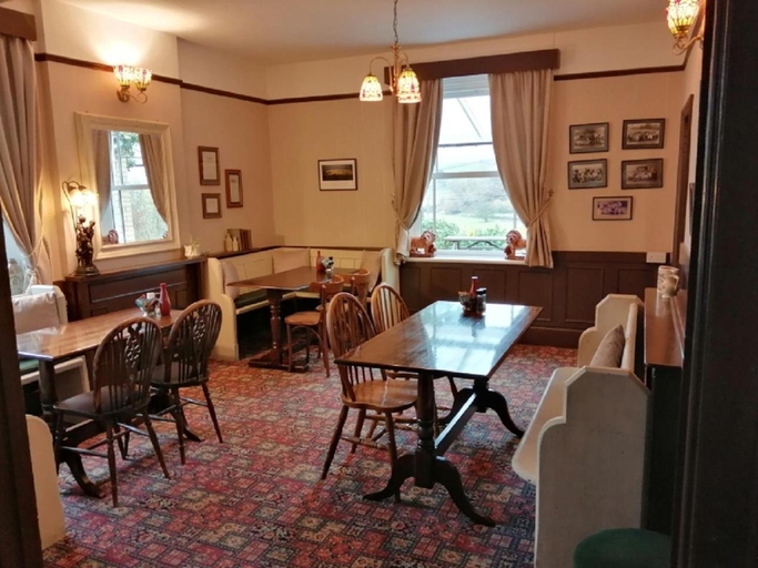 Food & Drinks 3, Lion Hotel, Powys