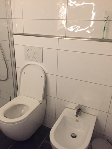 Dream Apartment Wiesbaden City 2 Room Kitchen Bath Balkon Maximum 5 Person, Wiesbaden