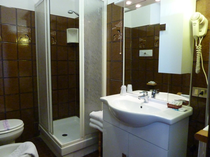 Bathroom 6