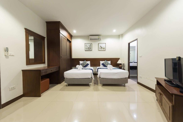 Bedroom 13